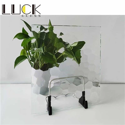 กระจกลายน้ำ